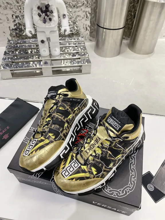 Versace Shoe 